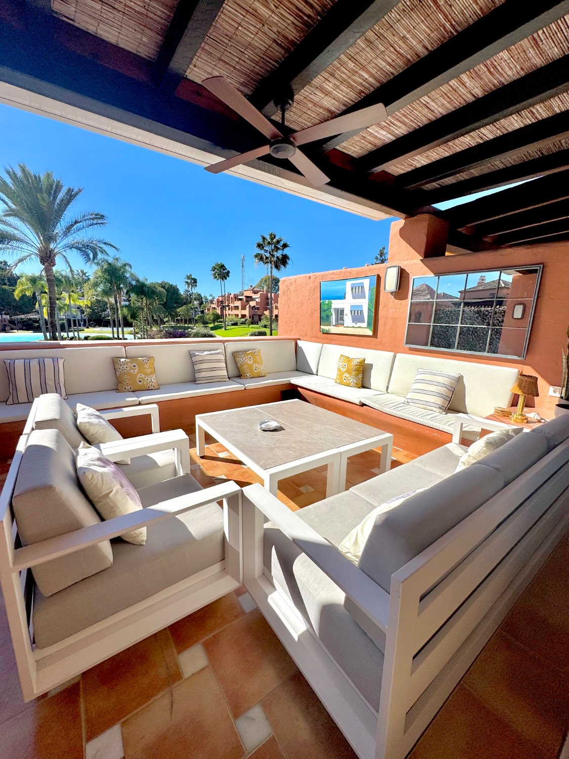 Podkroví v prodeji in Benamara-Atalaya (Estepona)