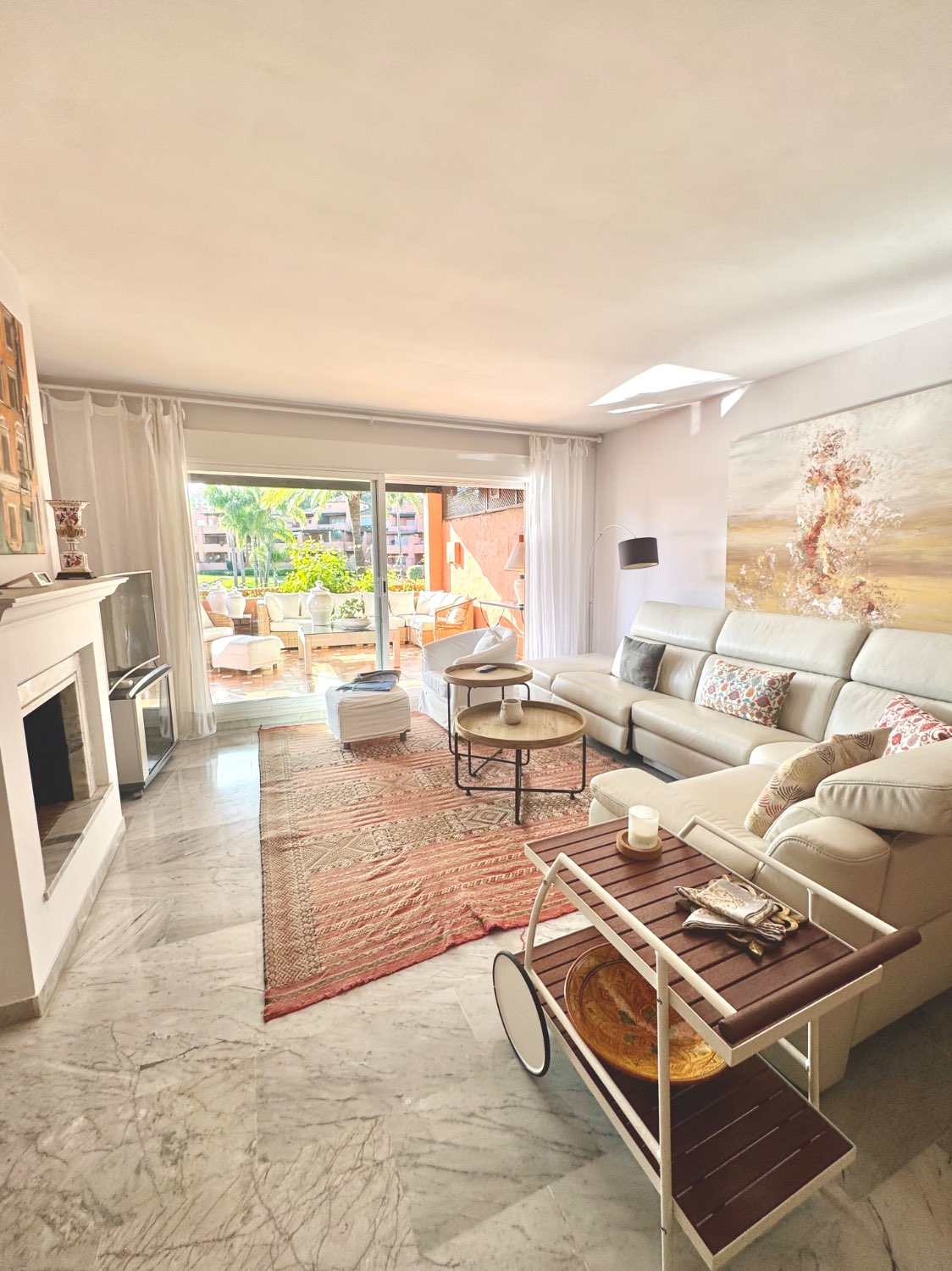 Impeccable 4-bedroom duplex penthouse in Guadalmina Baja